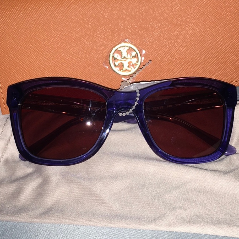 Sunglasses - Picture 2 of 4